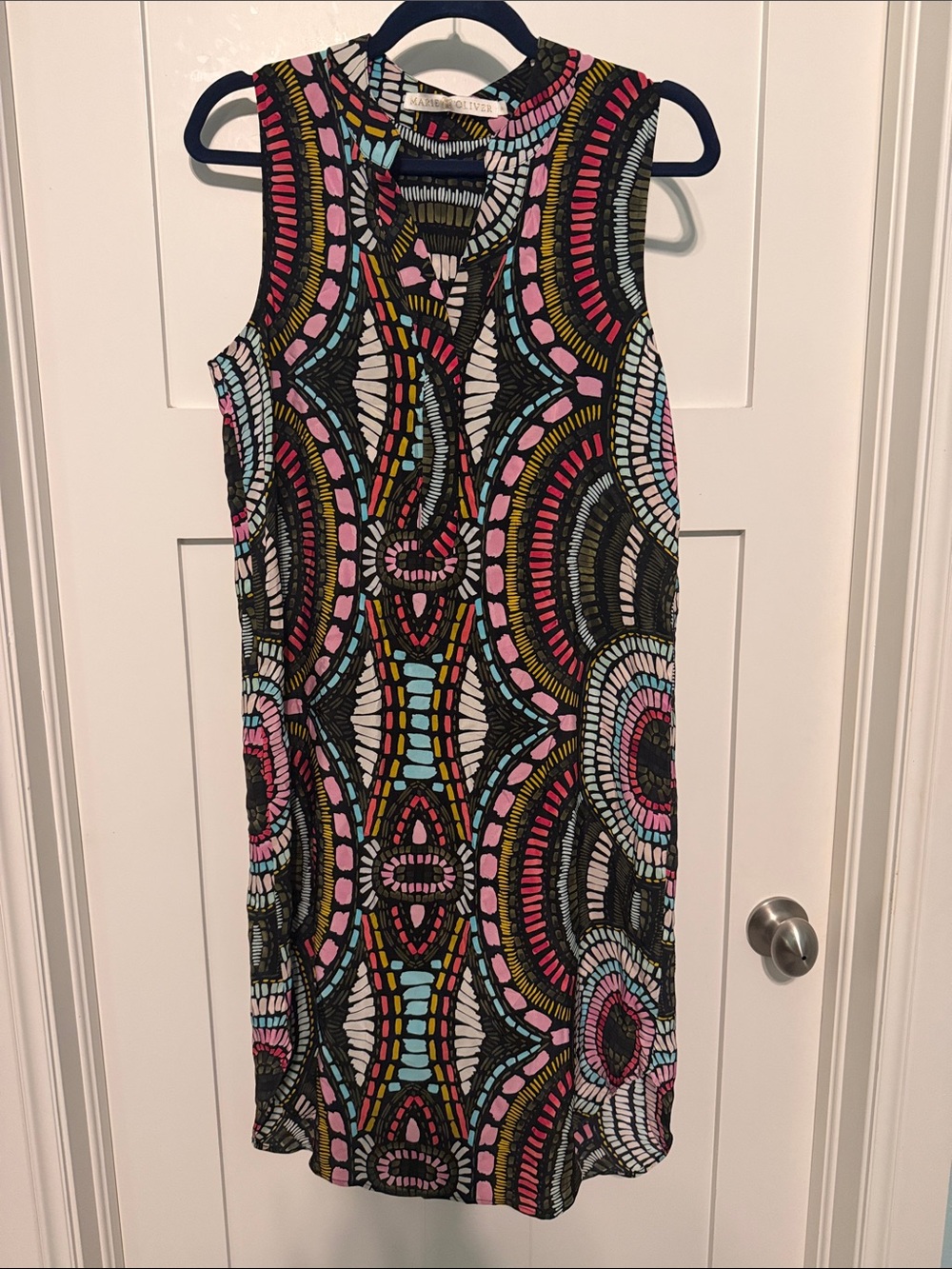 Marie Oliver 100% Silk Black Multicolored Mosaic-Print Sleeveless Shift Dress